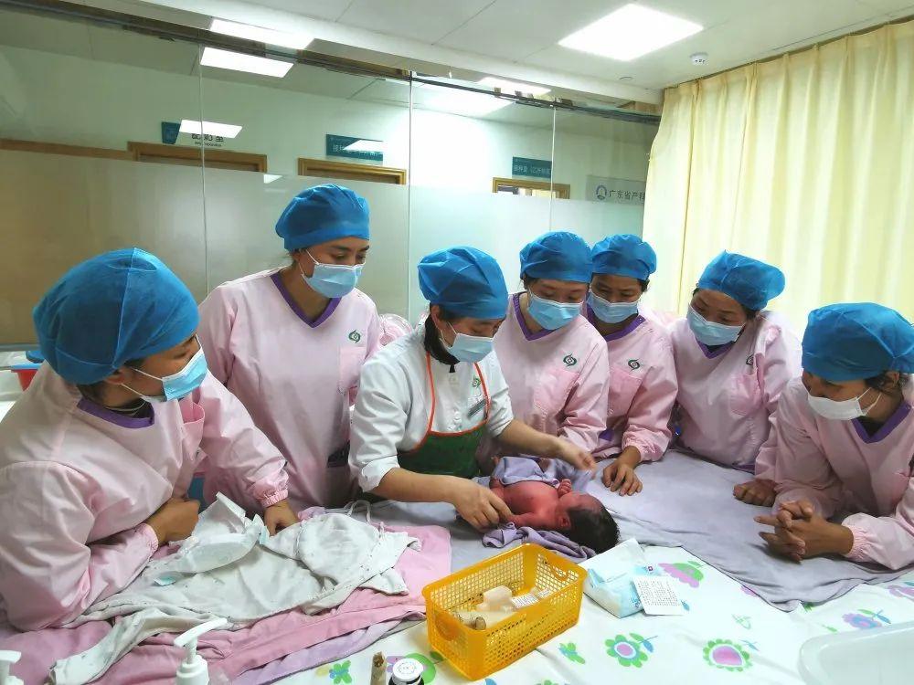 深泽县妇婴监护型护送